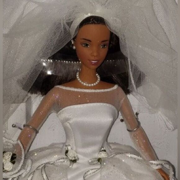 Vintage 1999 BLUSHING BRIDE BARBIE DOLL African American Mattel No. 26075 NIB - Picture 4 of 6